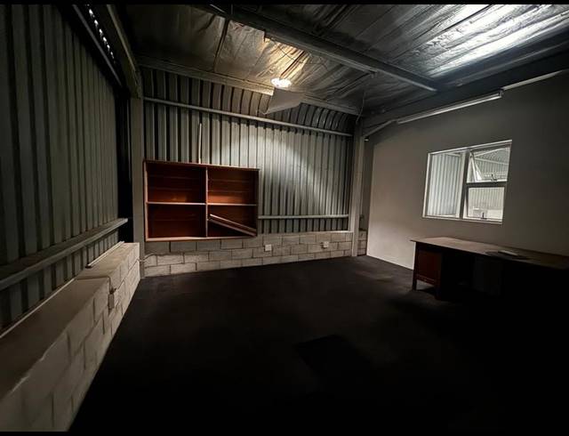 BUSINESS PROPERTY TO RENT IN NEWTON PARK